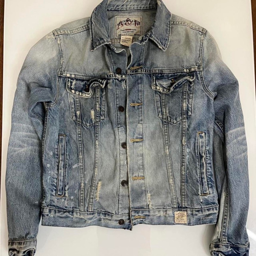A&F Vintage / worn style look, light denim jacket Abercrombie & Fitch